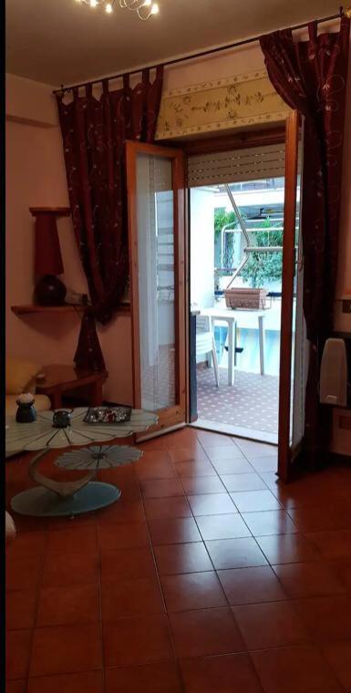 Casa Di Patty Lägenhet Nettuno Exteriör bild